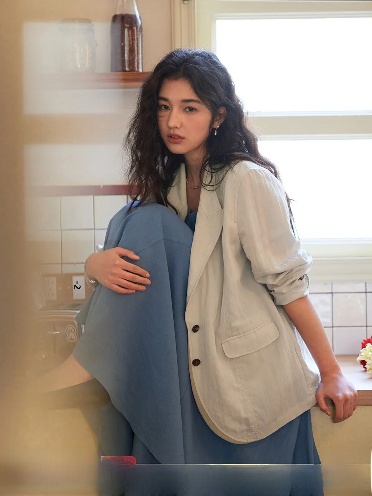 Solighter Women's Thin Tailored Jacket Spring 2026 New Split Hem Splicing Design Long Sleeve Single Button Closure Pure Color
