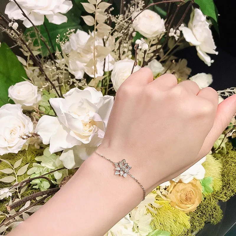 

New S925 Pure Silver Flower Bracelet with Zircon Inlaid Petals and Hollow Design, Fashionable and Popular Women's Jewelry