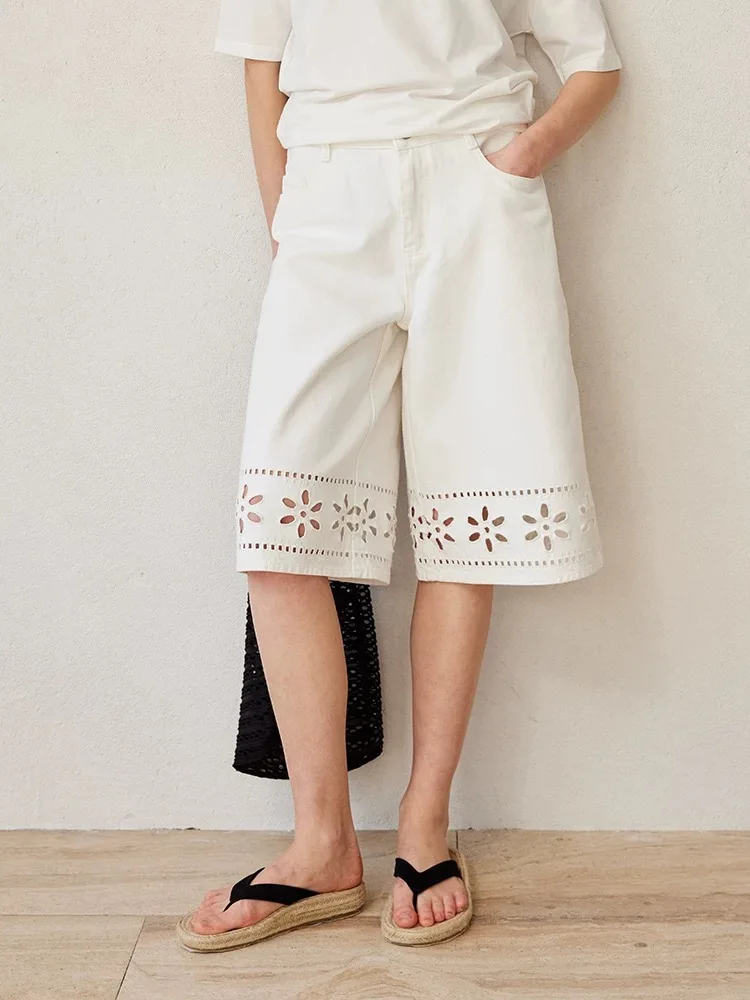 

East Gate Women's Embroidered Hollow Washed Denim Jeans High Waist Loose Fit Summer New Arrival White Five-Point Pants