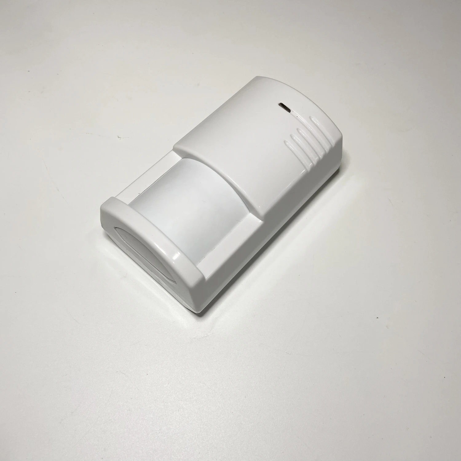 1Pcs Indoor Use Wall Mounted 12Vdc Infrared Microwave Combined Detector PIR Motion Sensor Intruder Alarm Relay Signal Output