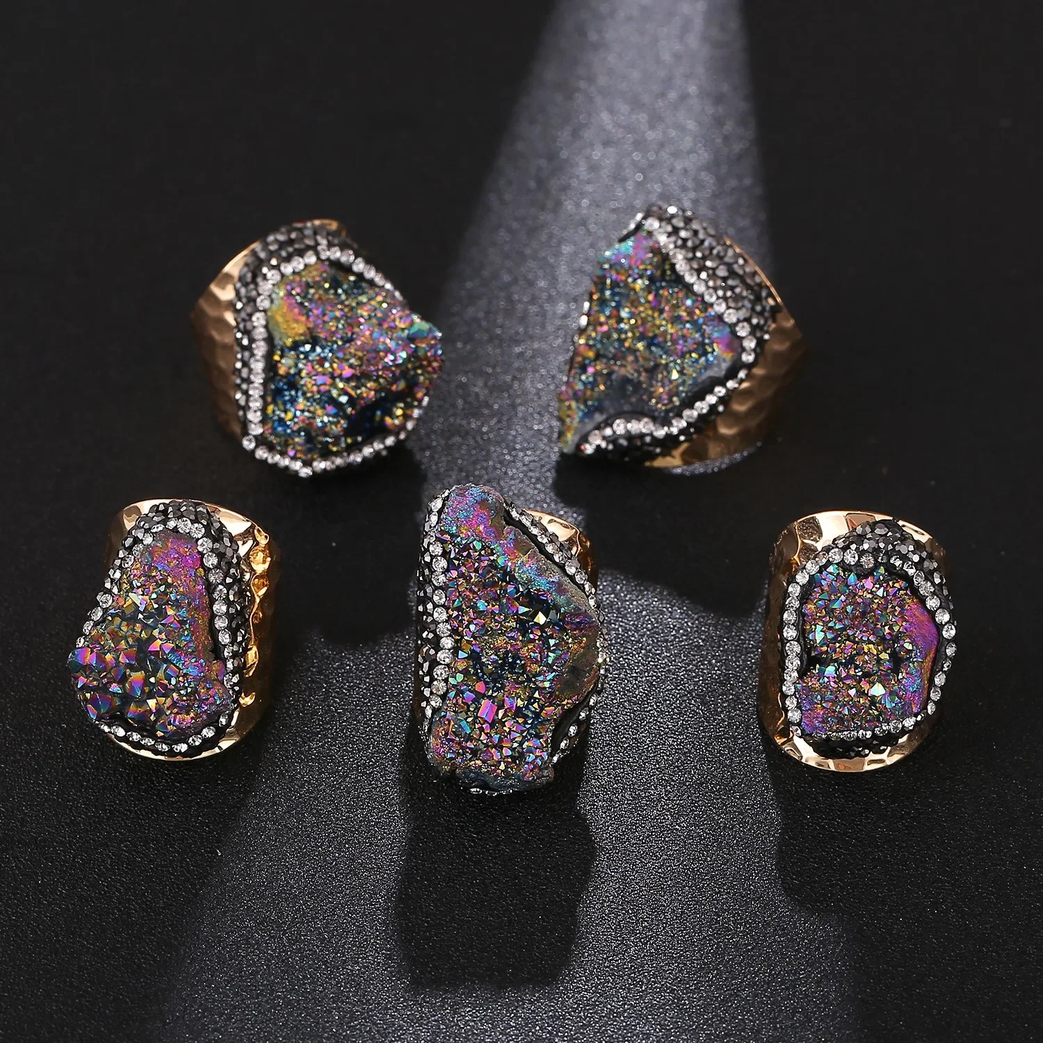 Natural Stone Adjustable Rings For Women Couple Colors Crystal Cluster Winding Ring Trend Wedding Band Couple Jewelry Party Gift