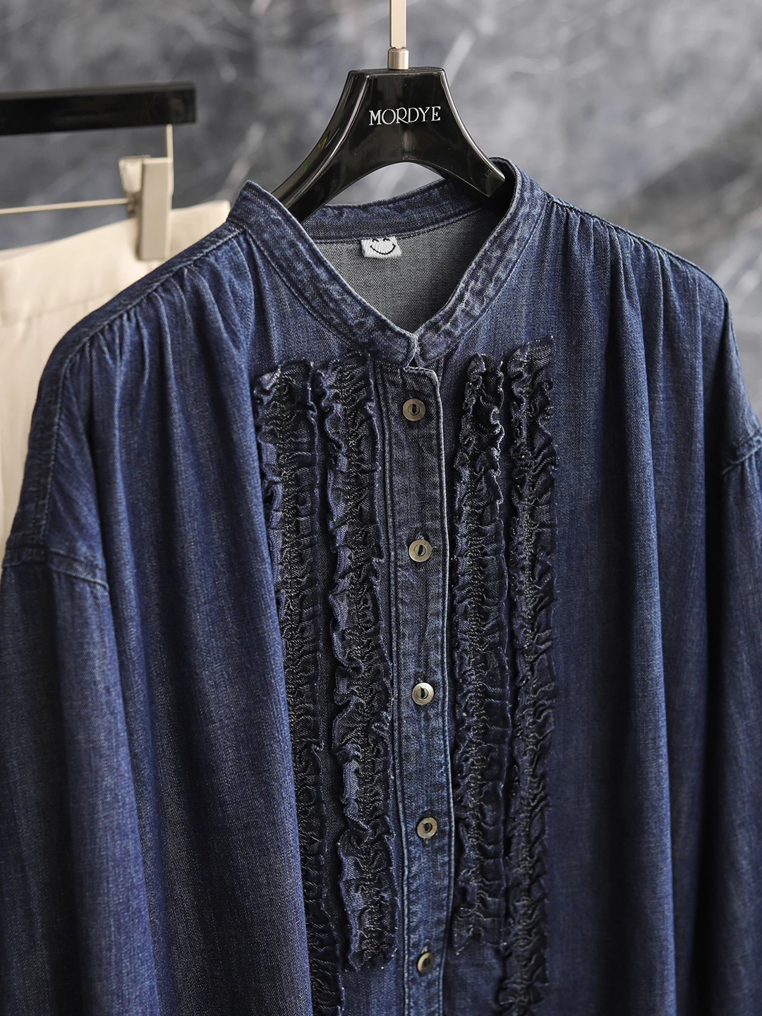 

Faionable round Ne Long Sve Denim irt Waed Cotton Loose Fit Ear Decorated Button up Women's Original Design Top