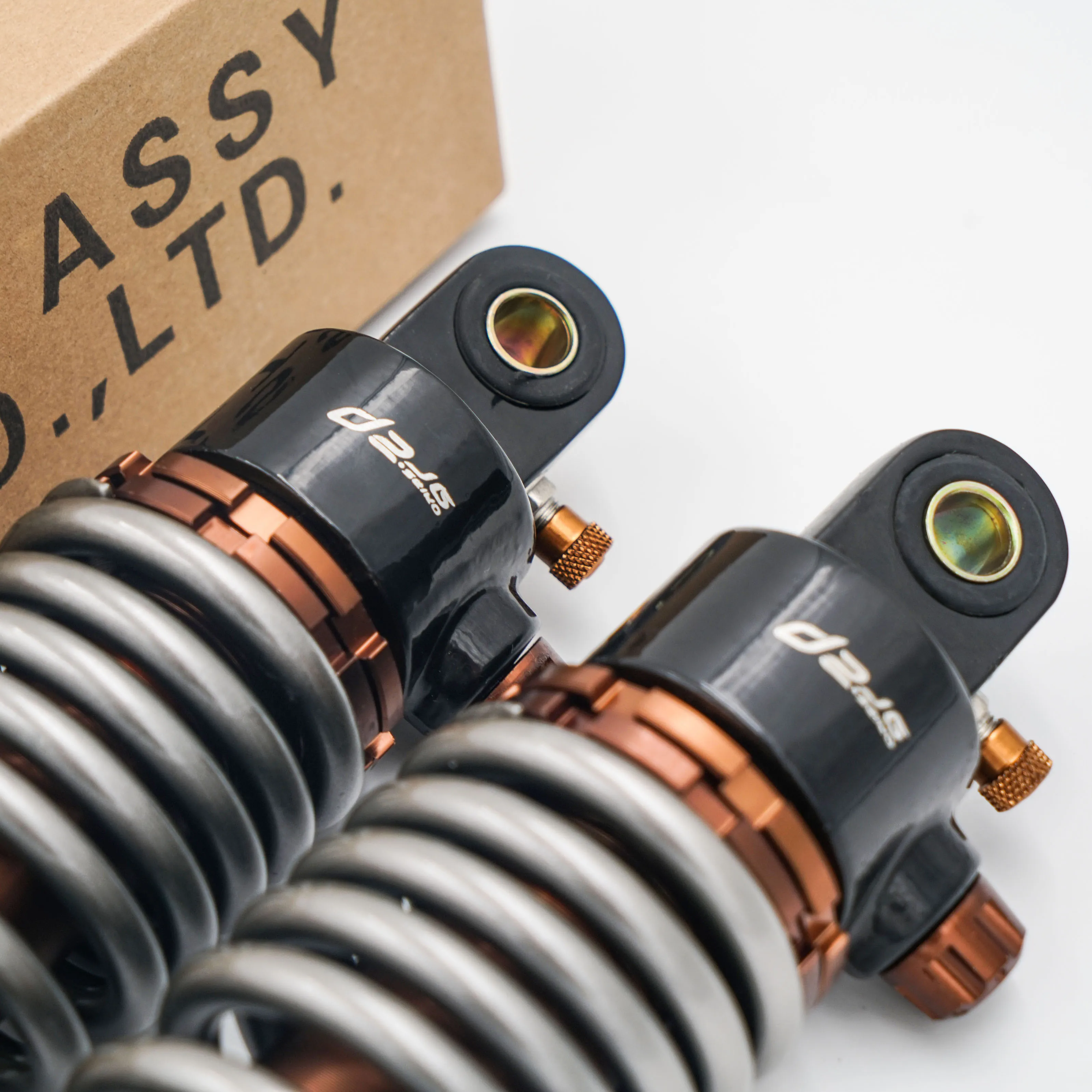 

340mm 360mm 400mm 440m rear shocks for off-road bike, scooter, street bike, retro bike, ATV, Harley-Davidson Dyna o Guzzi V7,V9