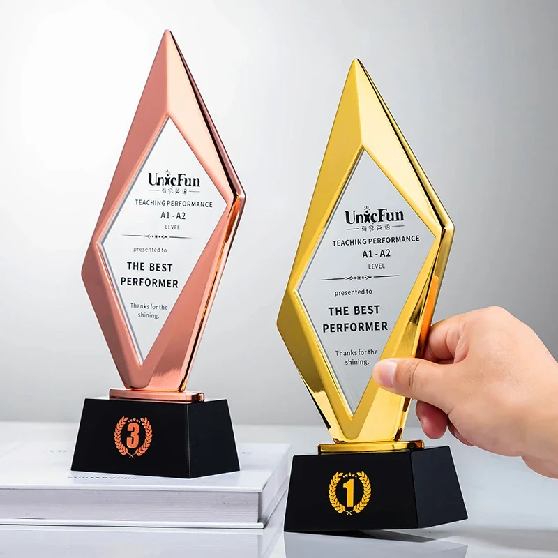 Creative Personalized Crystal Trophy Custom Glass Awards Free Logo Engraving Company Event Souvenirs Sports Event Prizes