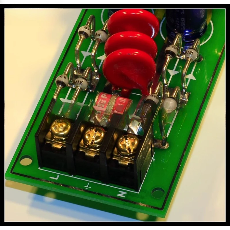 オーディオ浄化電源ボードでオーディオ品質を向上、プリステージCDオーディオソースDAC専用