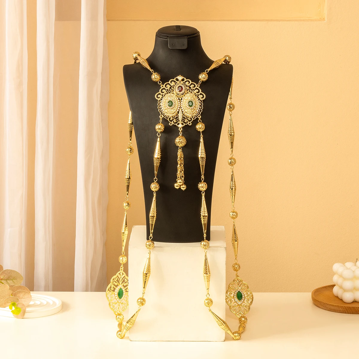 반짝이는 민족 스타일의 시크한 신부 바디 주얼리, 크리스탈 숄더 체인이 있는 롱 네크리스, 웨딩 카프탄 백 액세서리