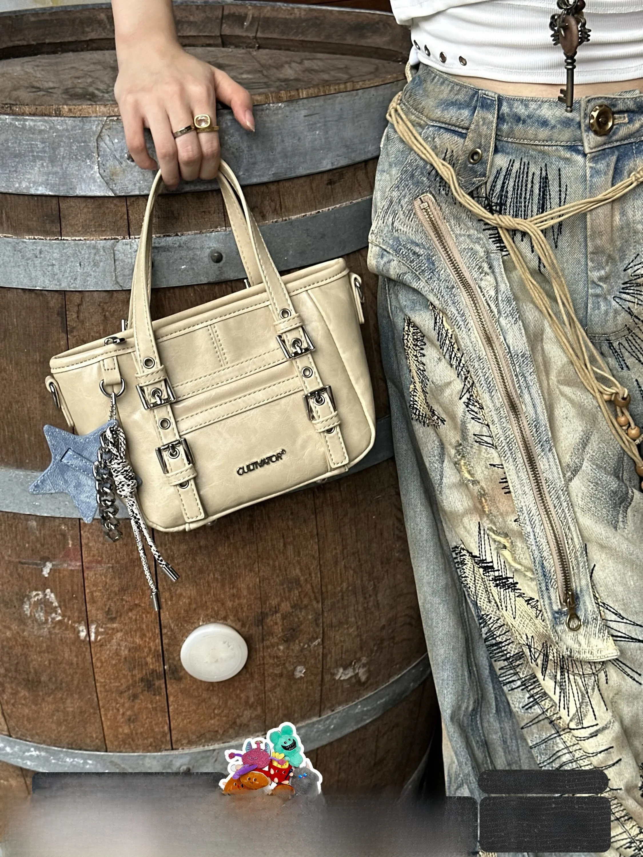 

Original Cultivator Retro Simple Commuter Handbag Basket Bag Crossbody Shoulder Bag Polyester Detachable Strap
