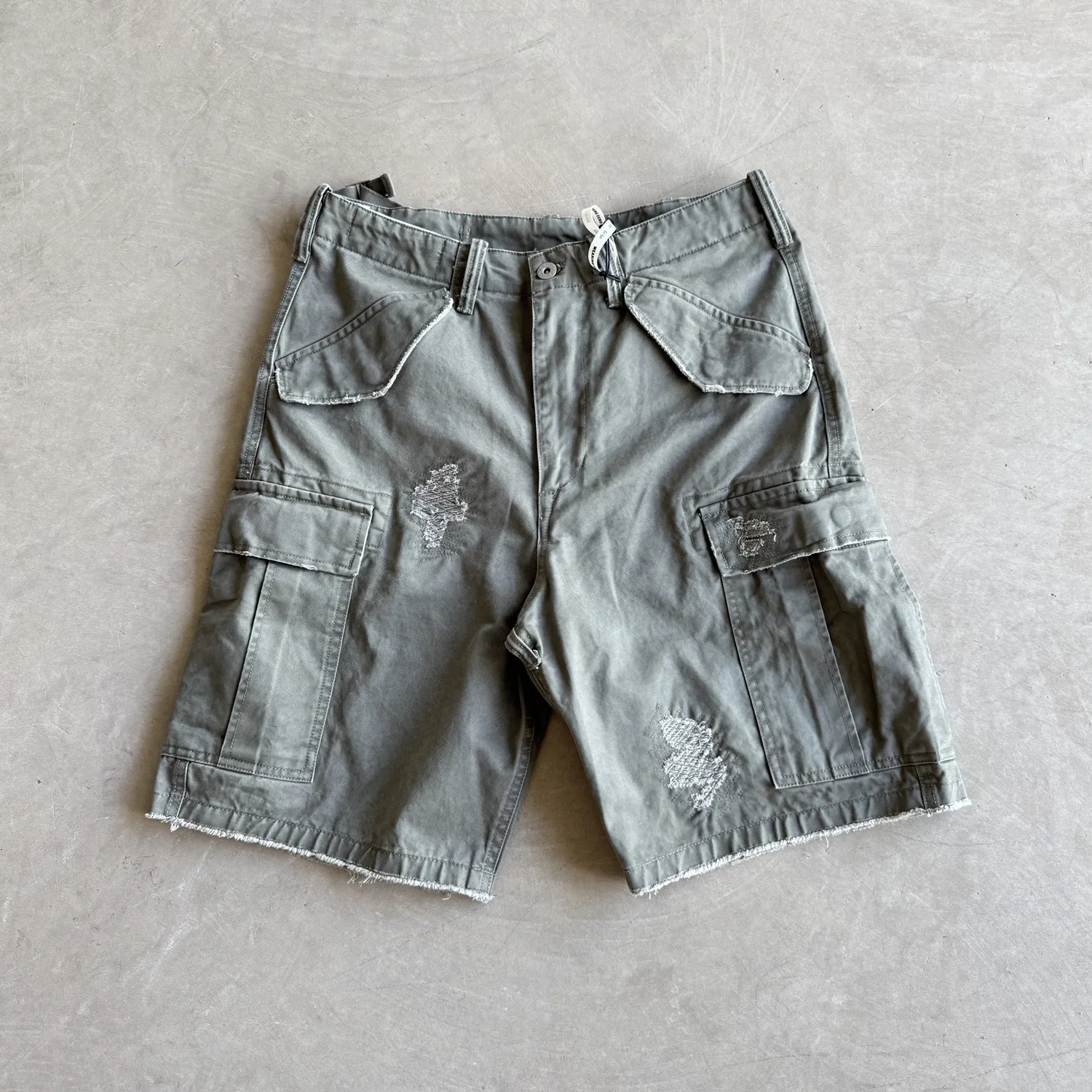 

American Vintage Heavy Washed & Distressed Frayed Patched Multi-Pocket Cargo Casual Shorts for Men Summer Mid-Length Streetwear