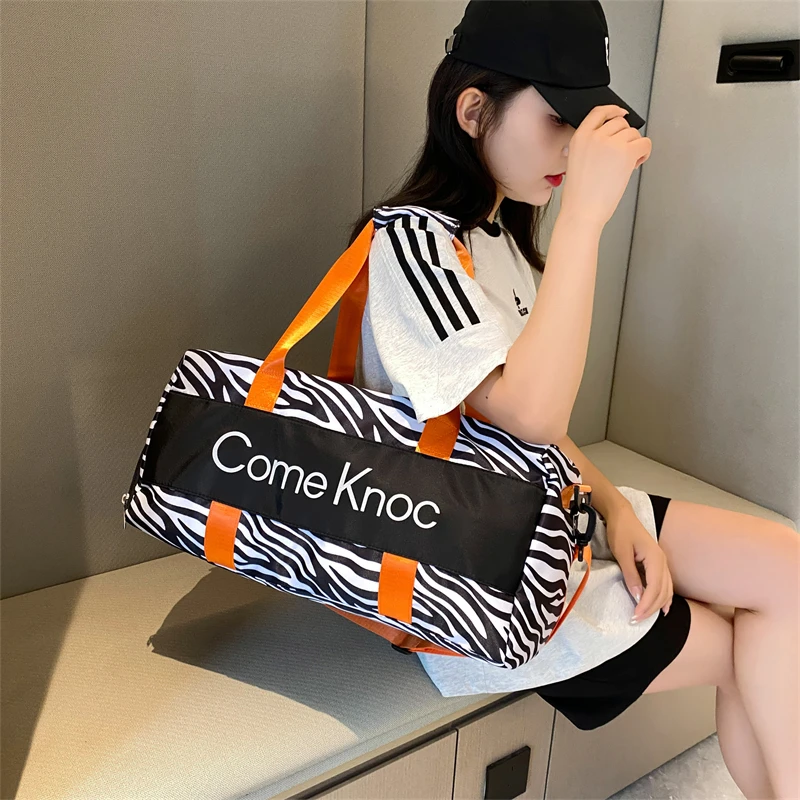 Tiptoegirls Striped New Fashion Fitness Bag with Dry and Wet Separation Portable Travel Bag Large Capacity Outdoor Women's Bag