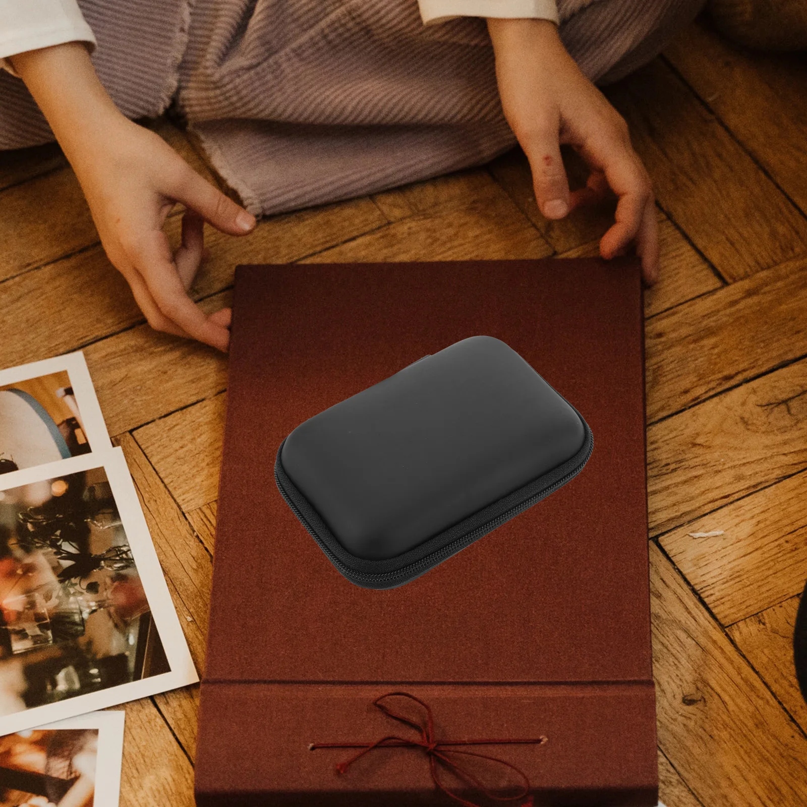

1pcs Mini Card Storage Box Compact EVA Case for Playing Cards Small Trinkets Travel Waterproof Dustproof Card Holders Trading