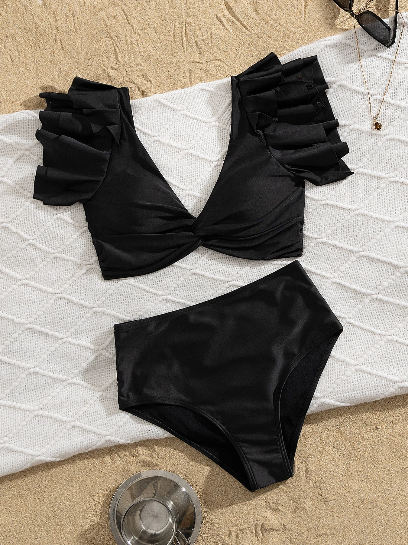 

Элегантный черный комплект бикини 2025 года — деревянные бусины и низ с завязками по бокам, идеально подходящий для пляжной одежды и вечеринок у бассейна, пляжного отдыха