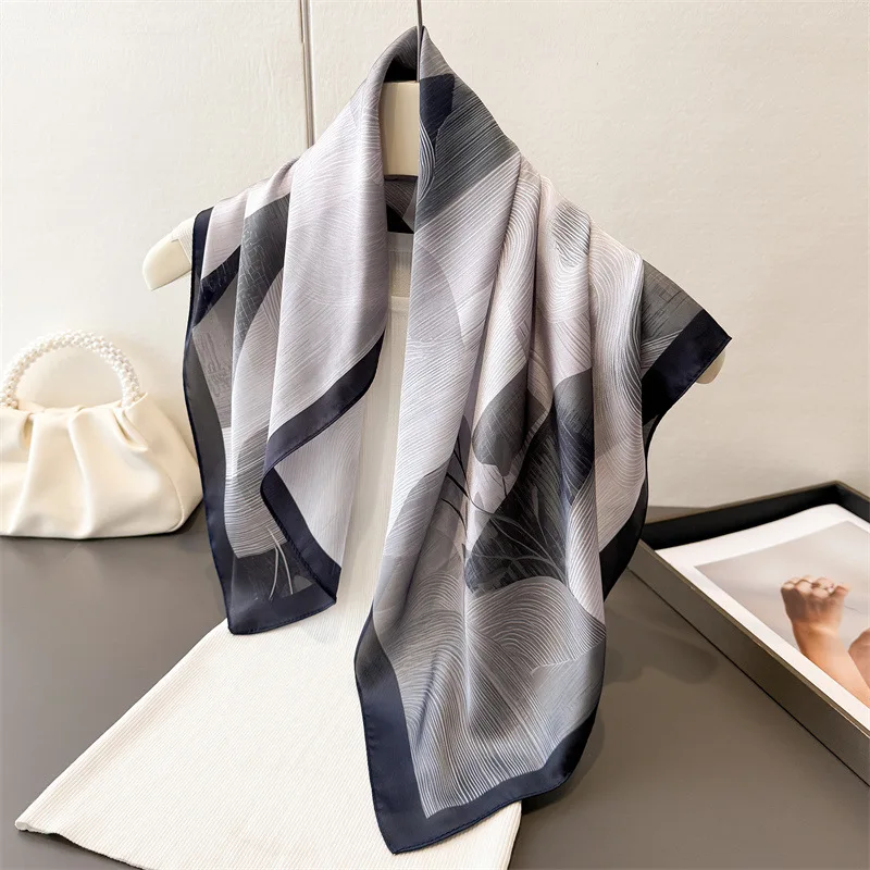 

Корейская версия, шаль с принтом, квадратный шарф для женщин, мягкий атласный шейный платок, женские ленты для волос, повязка на голову, бандана