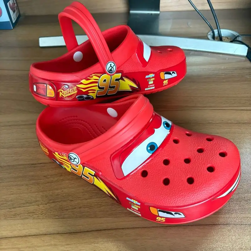 Mcqueens Pixar 95 Cars Hole Slippers Sandals Anime Cartoon Waterproof Slippers Outdoor Sand Sandals Casual Ventilate Adult