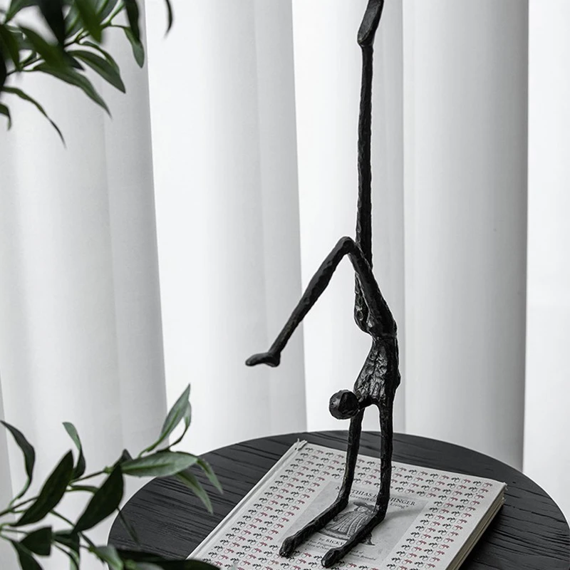 

Nordic Advanced Artistic Sense Abstract Casting Inverted Dancer Sculpture Decoration Living Room Desk Decoration Accessories