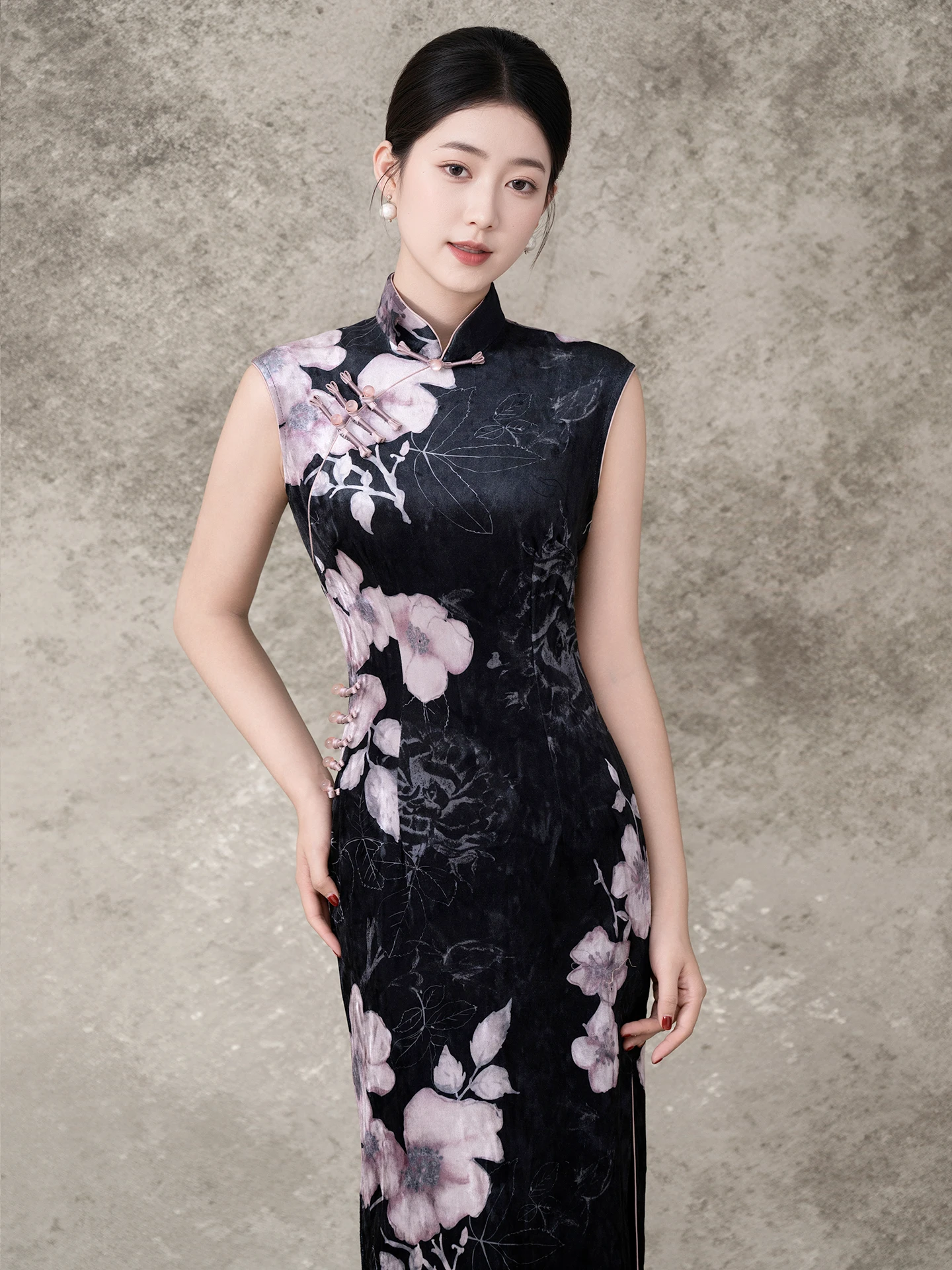 

Новое китайское платье для молодых женщин, длинное, красное, в стиле ретро, в национальном стиле, улучшенная версия, 2026 год, новинка.