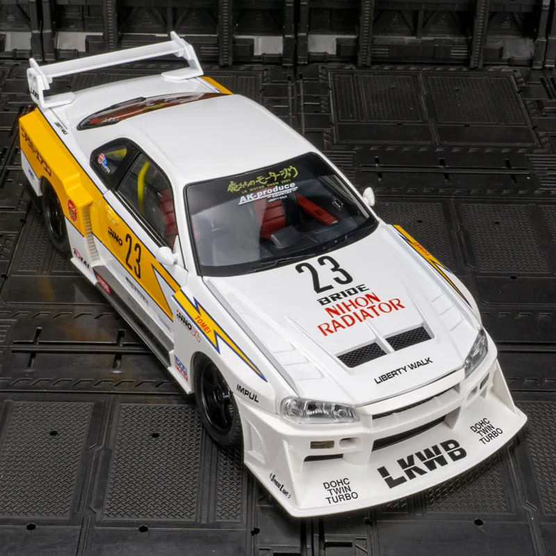 

1:18 The simulated large Nissan GT-R34 SKYLINE modified track version alloy car model door and hood trunk can be opened