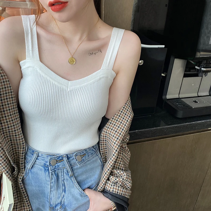 

2023 Knitted suspender women's inner layer bottom tank top with spring and autumn white design sense autumn and winter top