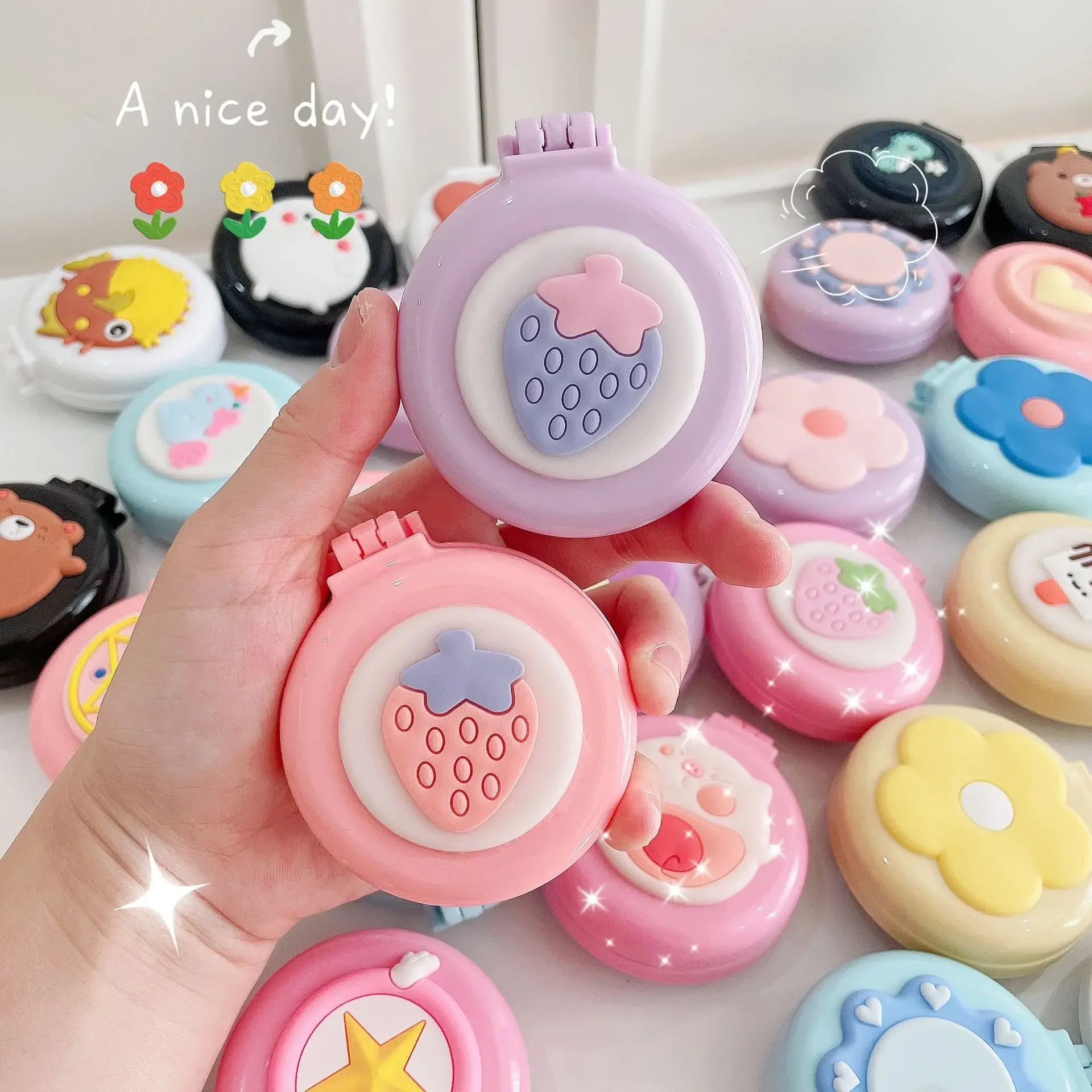 Cute Cartoon Folding Air Cushion Comb with Mirror Compact Pocket Comb Portable Travel Hair Brush Cosmetic Mirror Head Massager