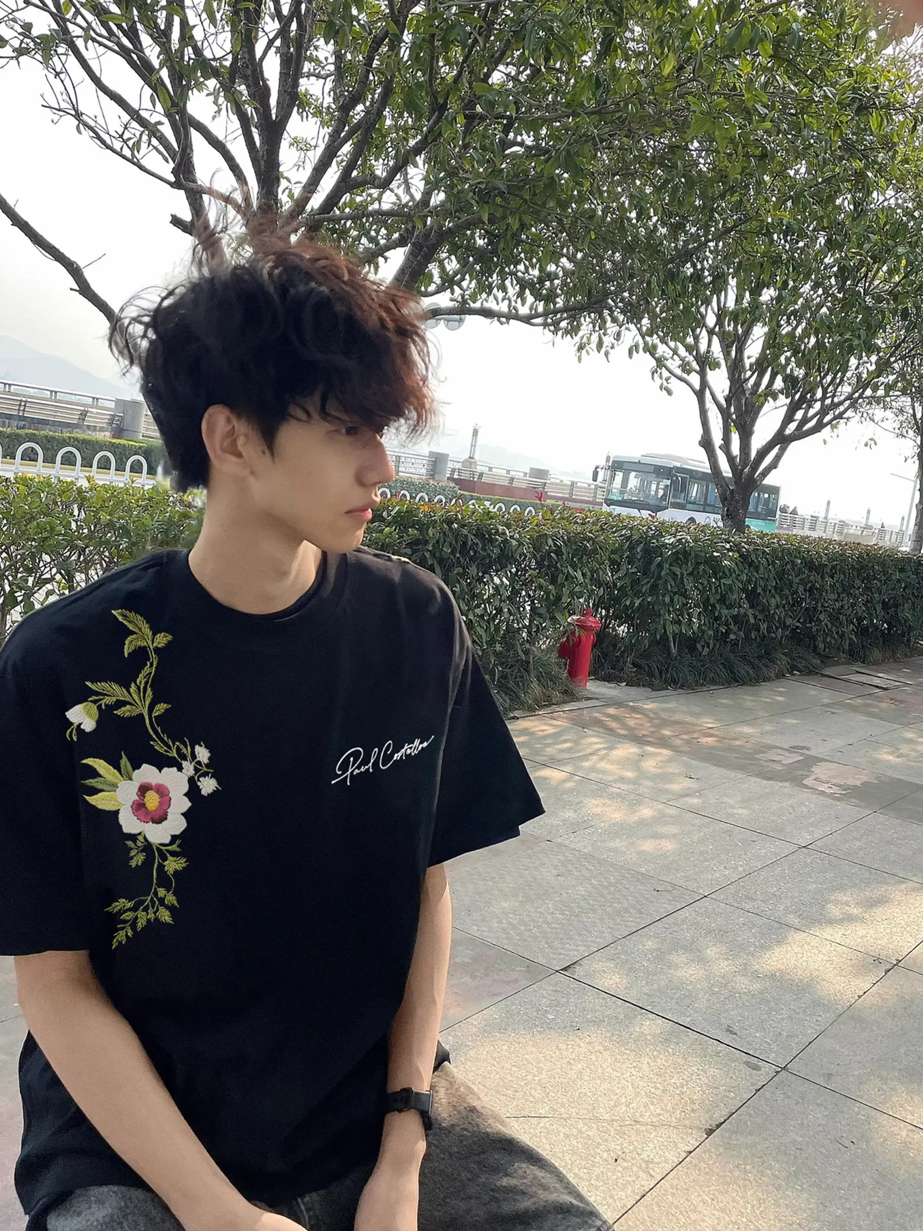 2026 Summer New Men's Amercian Vintage Style Floral Embroidery Loose Casual Cotton Round Neck Short Sleeve Black Gray T-Shirt