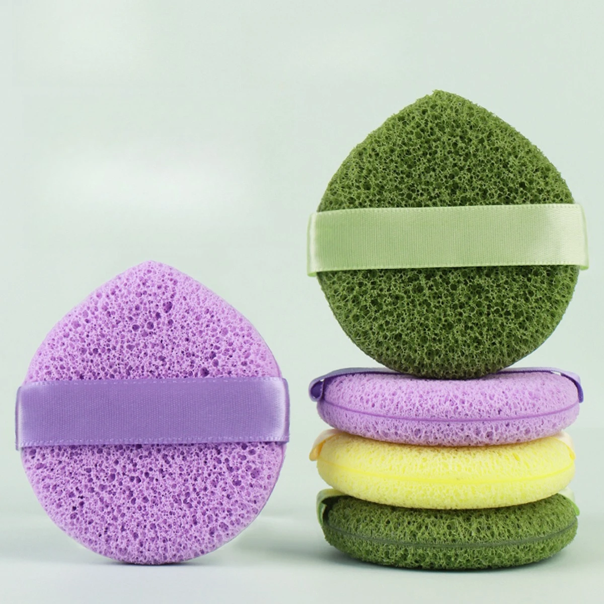 Spugna detergente esfoliante per il lavaggio del viso Spugna detergente per il lavaggio del viso con punti neri Spugna in schiuma struccante Strumento per tamponi puliti per il viso