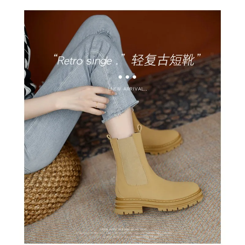 Manufacturers direct sales of retro women's boots 2025 autumn winter sales of new big yellow fashion all-in-one platform shoes