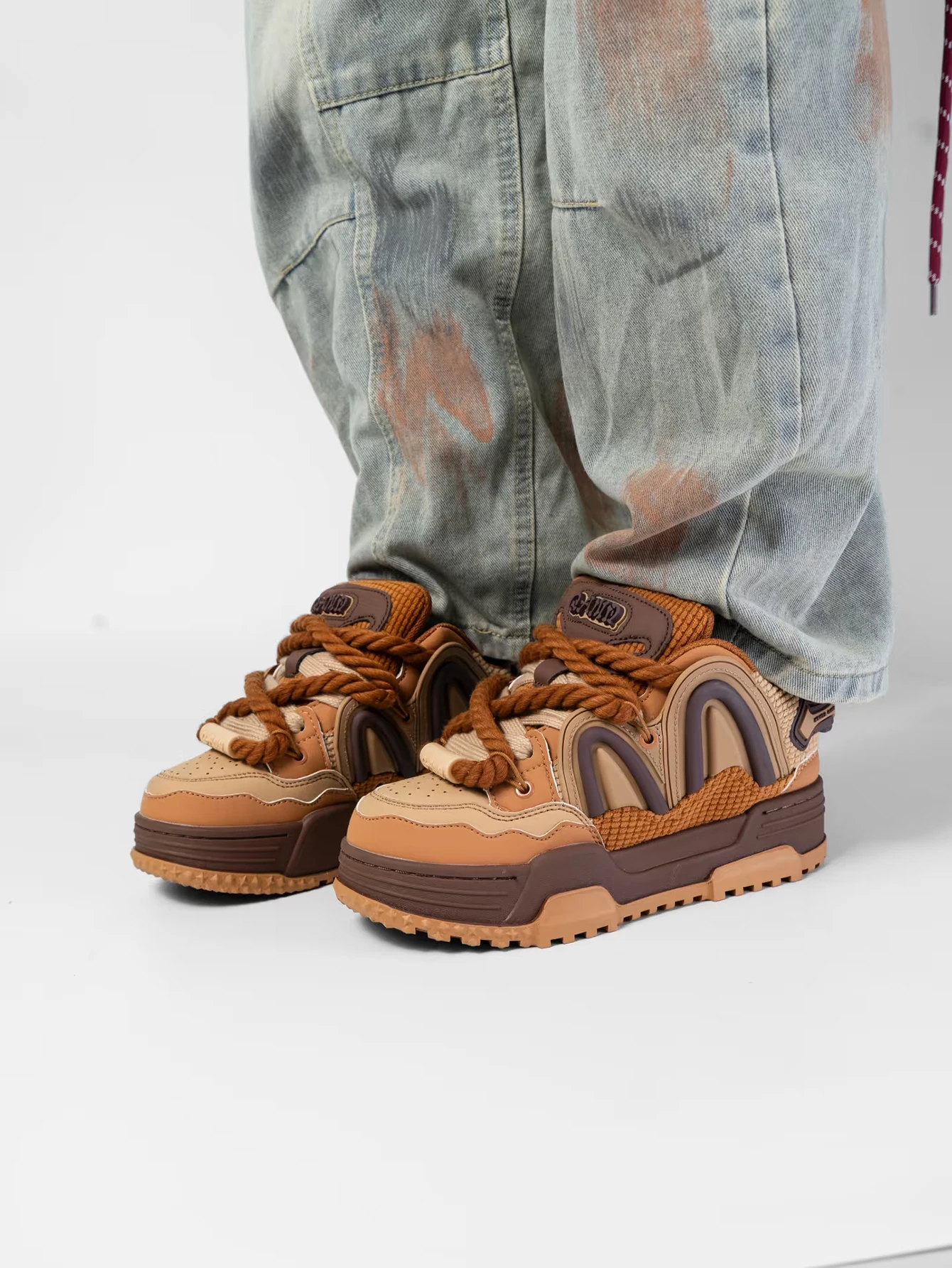 Q-AND Skateboarding Shoes Unisex Caramel Brown Chunky Sneakers Retro Waffle Decoration Height-Boosting Platform Everyday Shoes