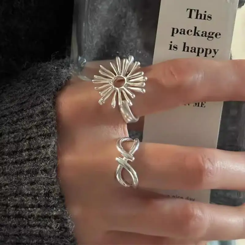 1/2 PCS Sweet Cool Geometric Lines Flower Hollow Firework Adjustable Rings For Women Fashion New Jewelry Gift Party