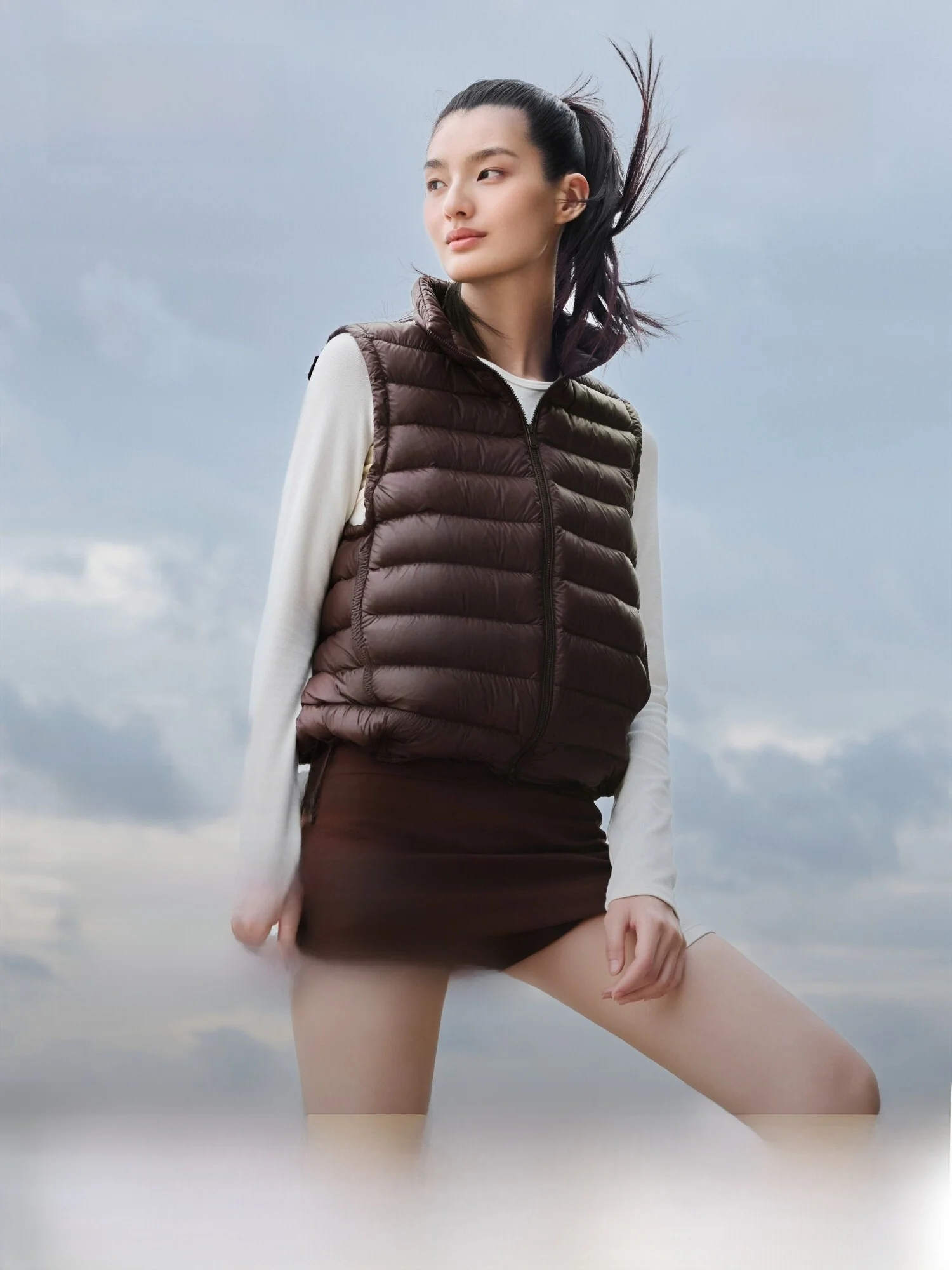 

Bosideng 2026 New Women's Short Puffer Jacket Lightweight Warm Goose down Casual Style Warmth Fashionable Nylon Fabric