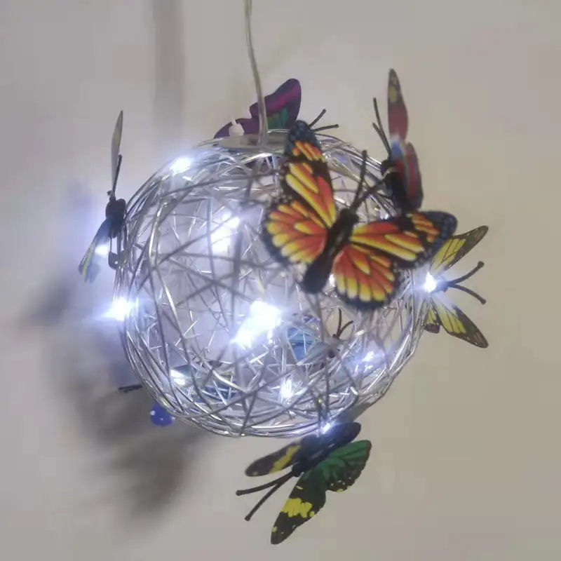 Luz Solar colgante de bola de Metal de mariposa con lámpara de tejido impermeable, decoración de jardín, atrapasoles al aire libre, 1 ud., envío directo