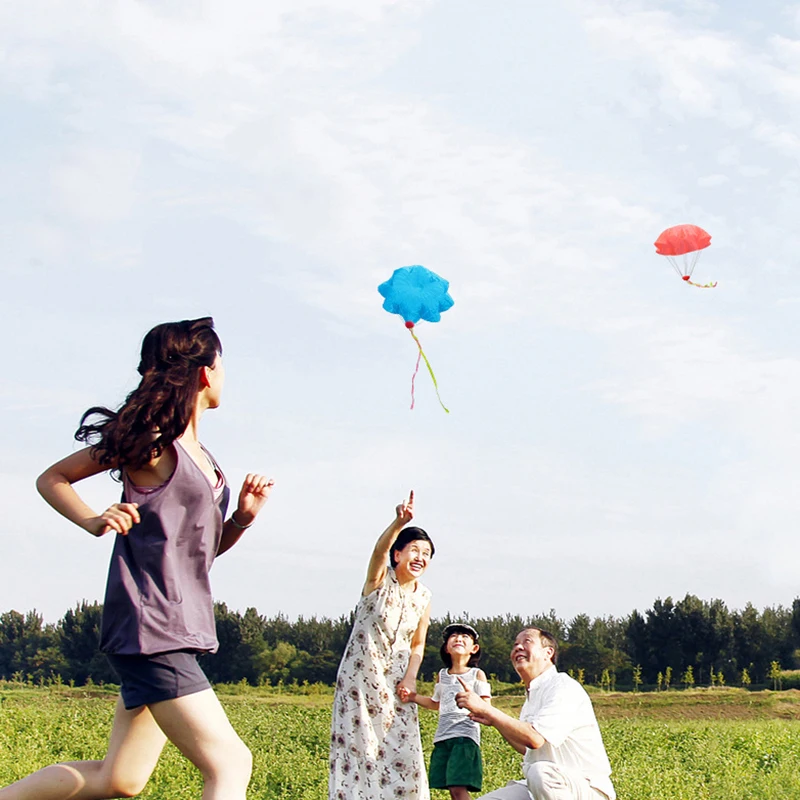 ألعاب مظلة كبيرة للأطفال يتم إلقاؤها يدويًا ، ألعاب رياضية للأماكن الخارجية ، تفاعلية بين الوالدين والطفل ، رحلة طيران فائقة الارتفاع ، 55: