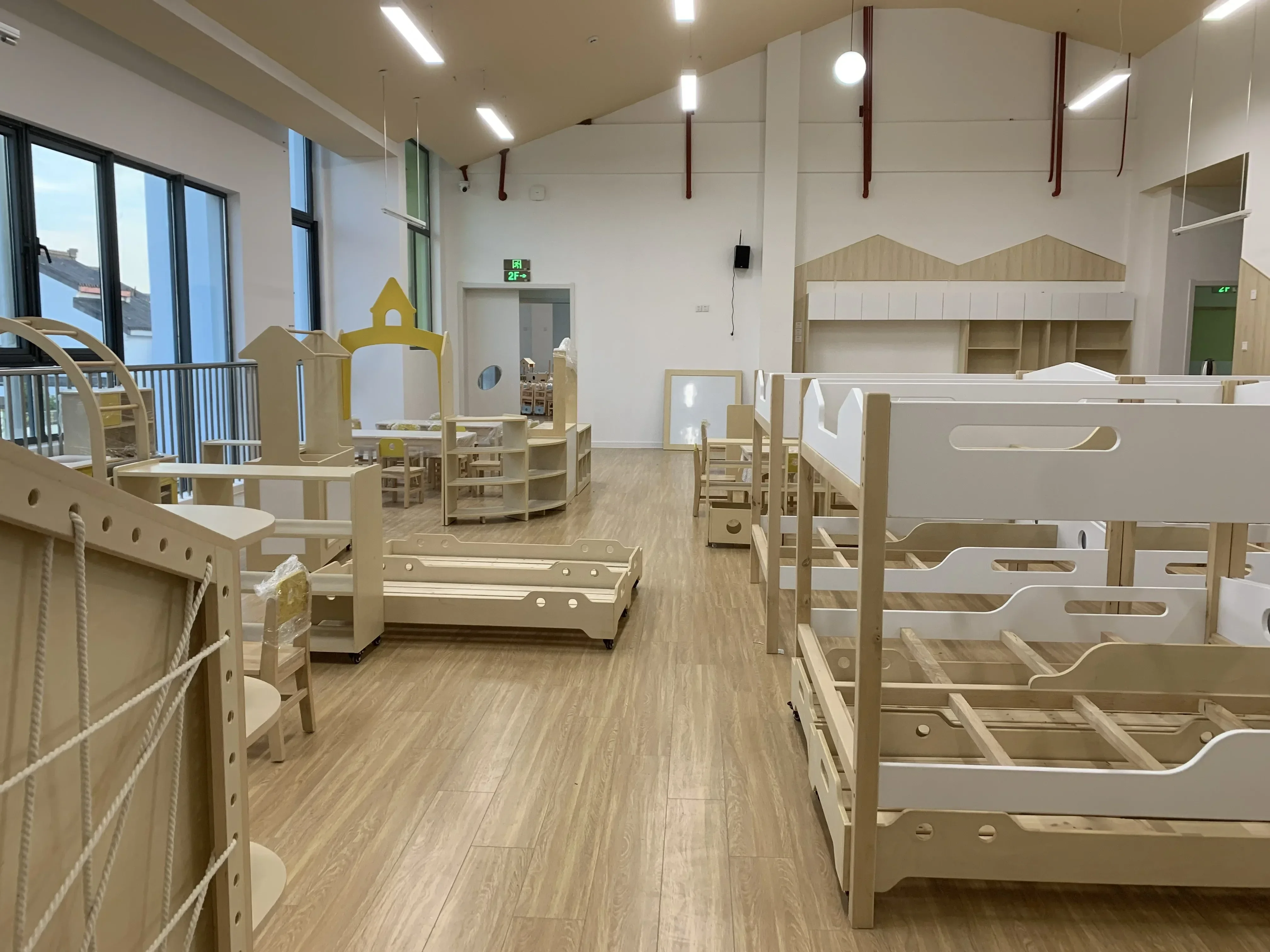 EMA Factory-Présentoir de meubles pour enfants, étagère de conception environnementale, arbre de jardin d'enfants