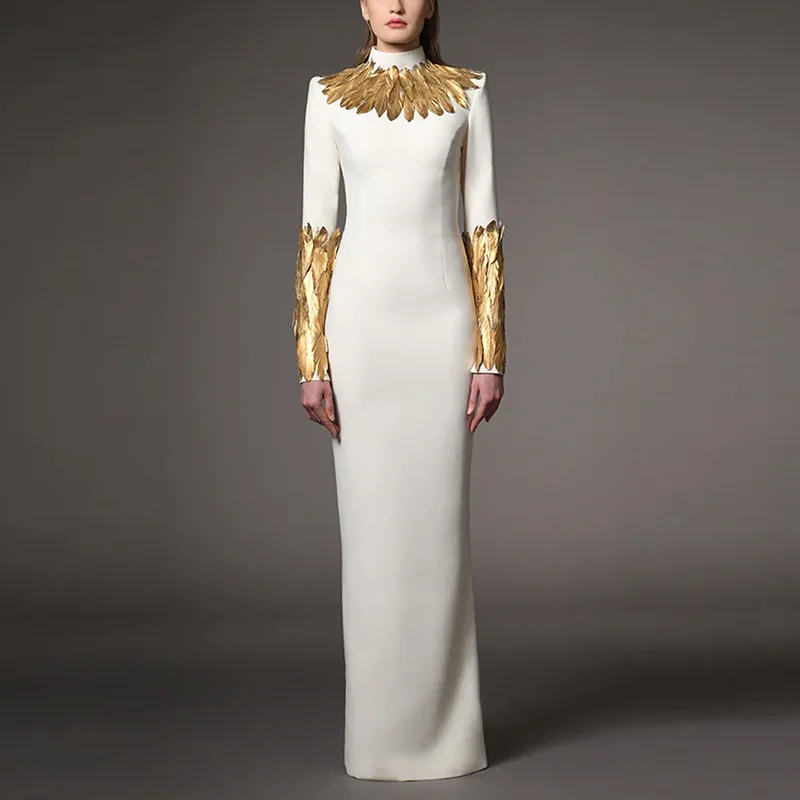 Star host long dress, evening gown designer, fashionable gold feather decoration, long party women's dress, Saudi Arabian dress