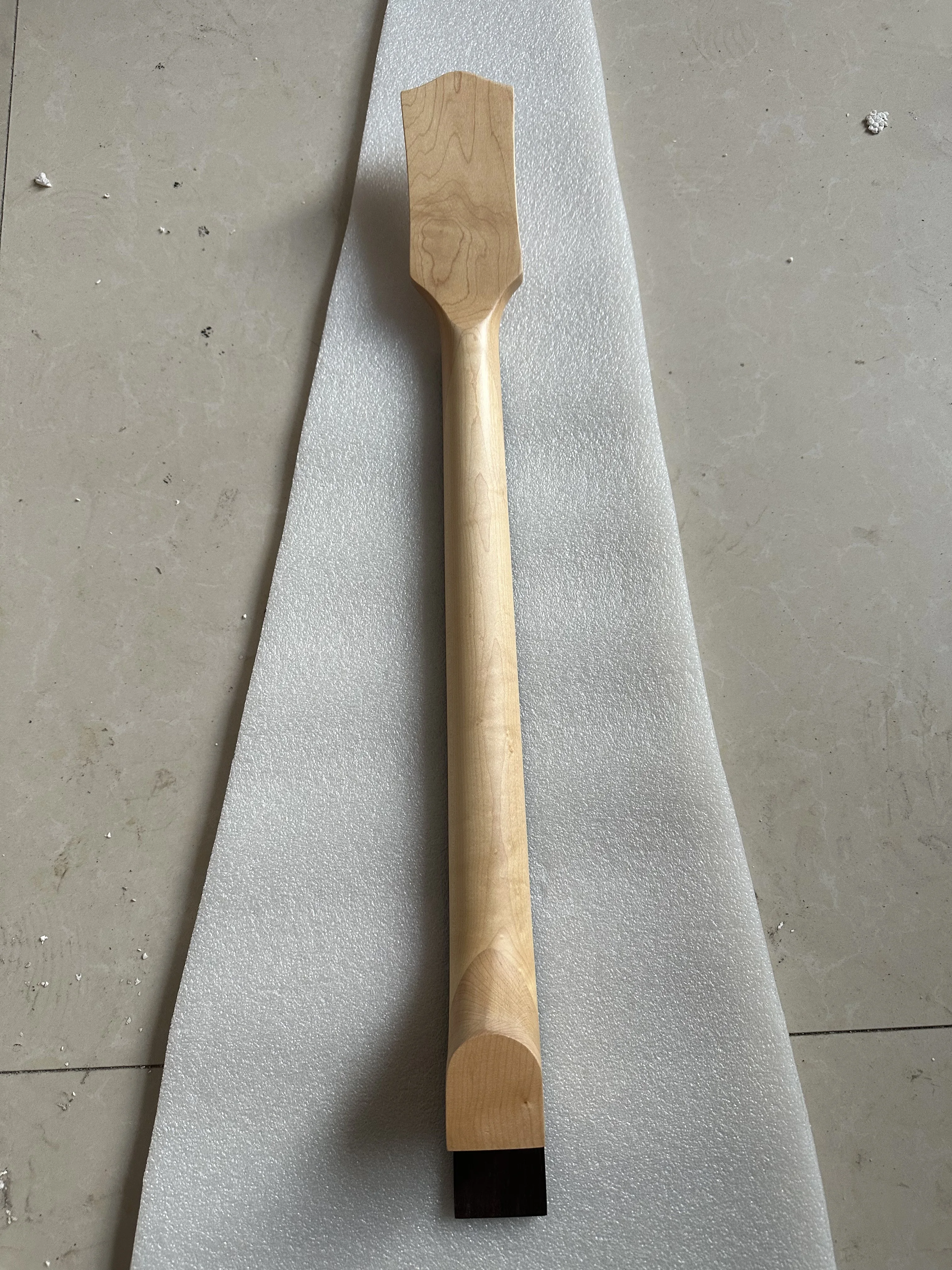 Special Maple Wood Oil Drum Guitar Neck Matte nitrocellulose lacquer,Rosewood Fretboard,Unfinished DIY Guitar Neck for Cigar Box