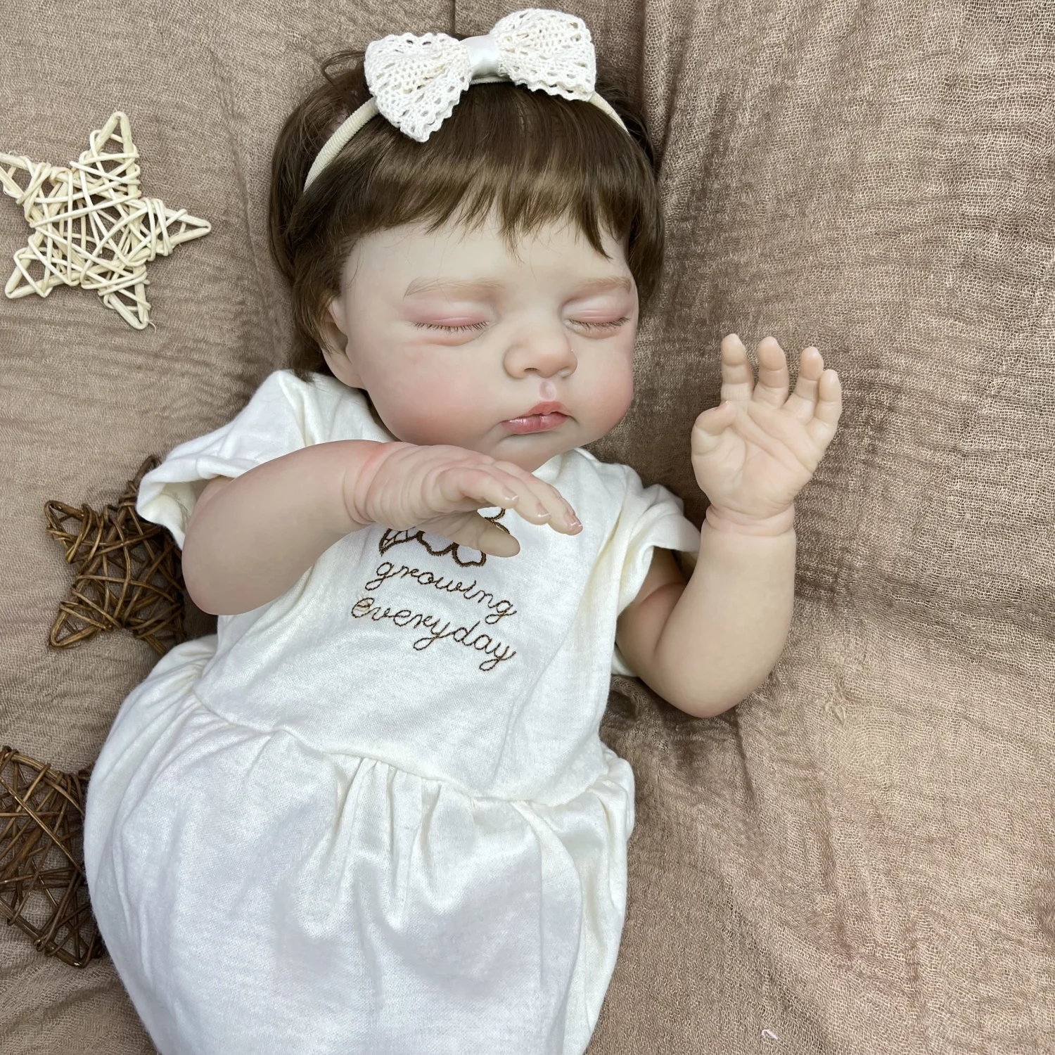 48 CM Lalka Reborn Śpiąca z Widocznymi Żyłkami, Malowana 3D, z Miękkim Materiałowym Ciałem, Realistyczny Prezent Urodzinowy, Zabawka do Domku dla Lalek