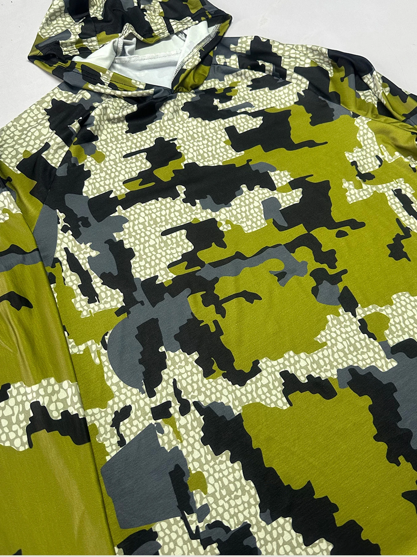 Men\'s Camouflage Long Sleeve Fishing Hoodie Anti-UV Sun Protection UPF 50+ for Hunting Jungle Outdoor Activities Jersey