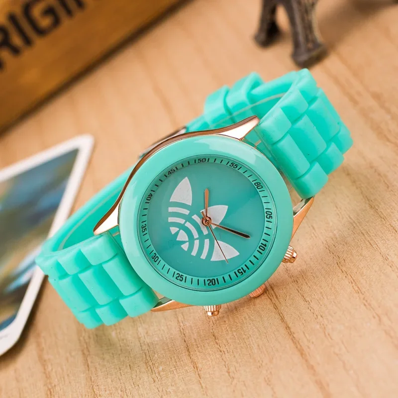 Silicone Famous Women Sports Watch Casual Ladyes Dress Watches Women Quartz Wristwatches