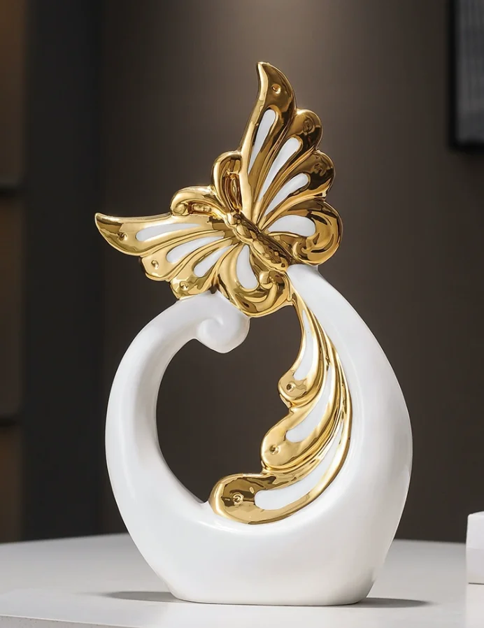 Luxury High End Golden Butterflies Rise With Water Ceramic Decoration Store Office Furnishing Crafts Living Room Foyer Ornaments