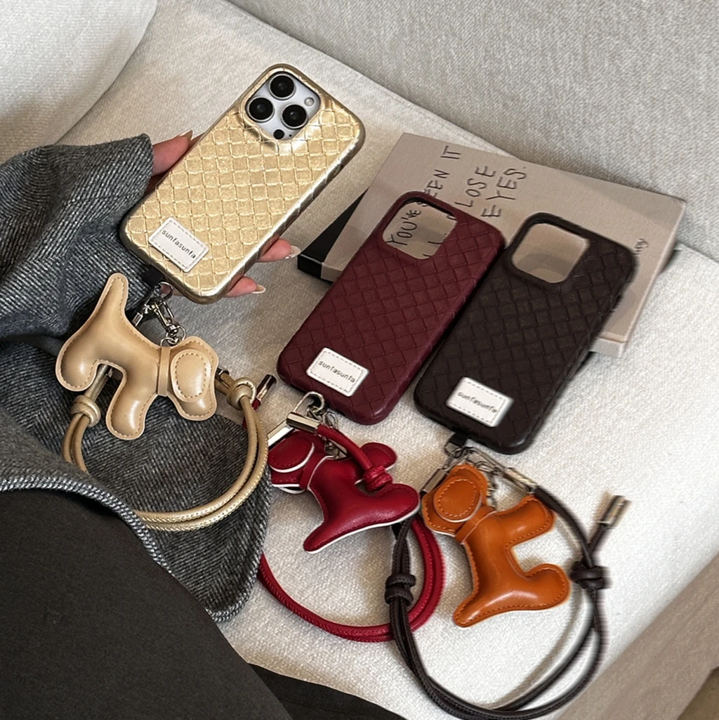

Advanced Solid Color Woven Pattern Leather Stereoscopic Dog Lanyard Shock Proof Phone Cover Case for iPhone 16 15 14 13 Pro Max