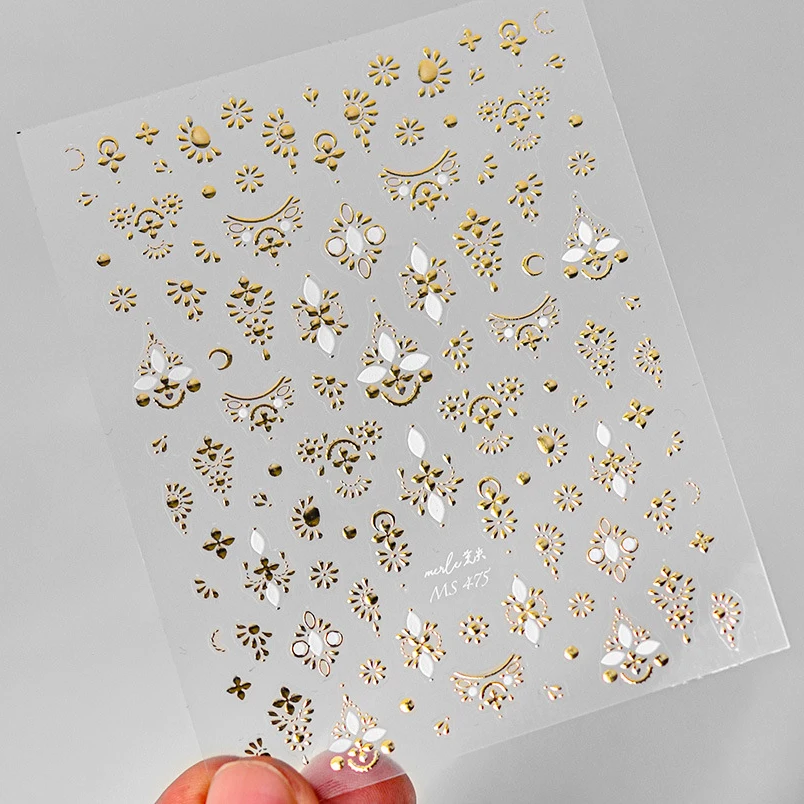 Noble Gold Totem Bohemia Pearl strass Bowknot Heart Star Moon Butterfly 3D autoadesivo Nail Art Sticker Manicure 5D decalcomanie