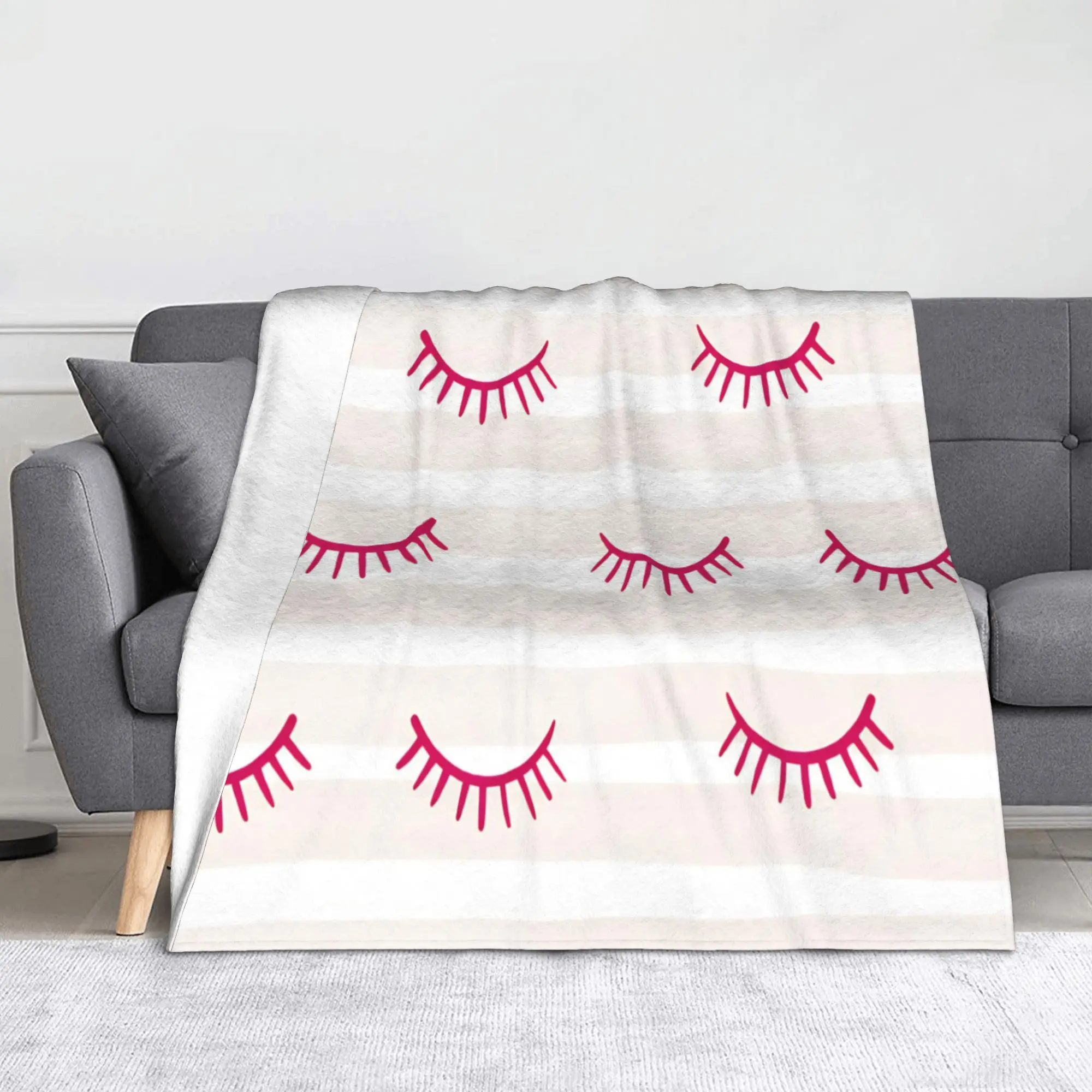 Closed Eyes Pattern Eyelash  Blanket  Plush Awesome Breathable Throw Blankets for Coverlet Spring/Autumn