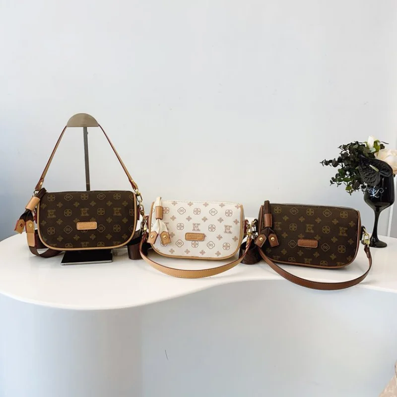 

Casual Women Crossbody Bag Canvas Material Lightweight and Durable Perfect for Shopping Errands and Outdoor Activities