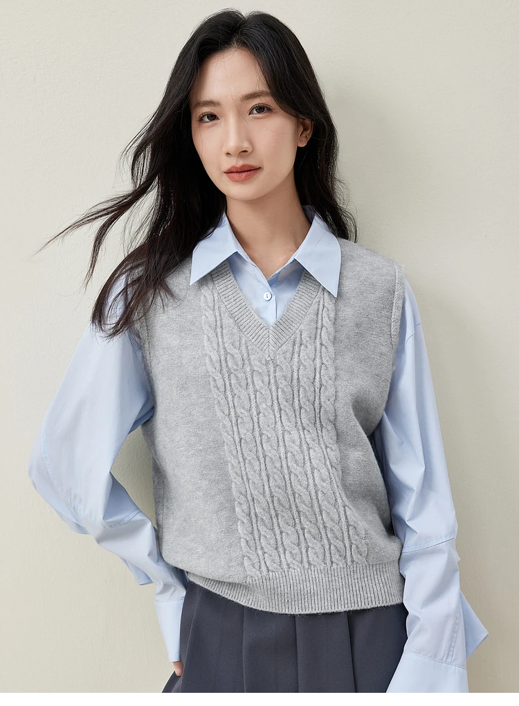 SENTUBILA Knitted Sweater Vest for Women Winter V Neck Sleeveless Solid Preppy Style Short Vest Tops Female 2024 New W44J58704