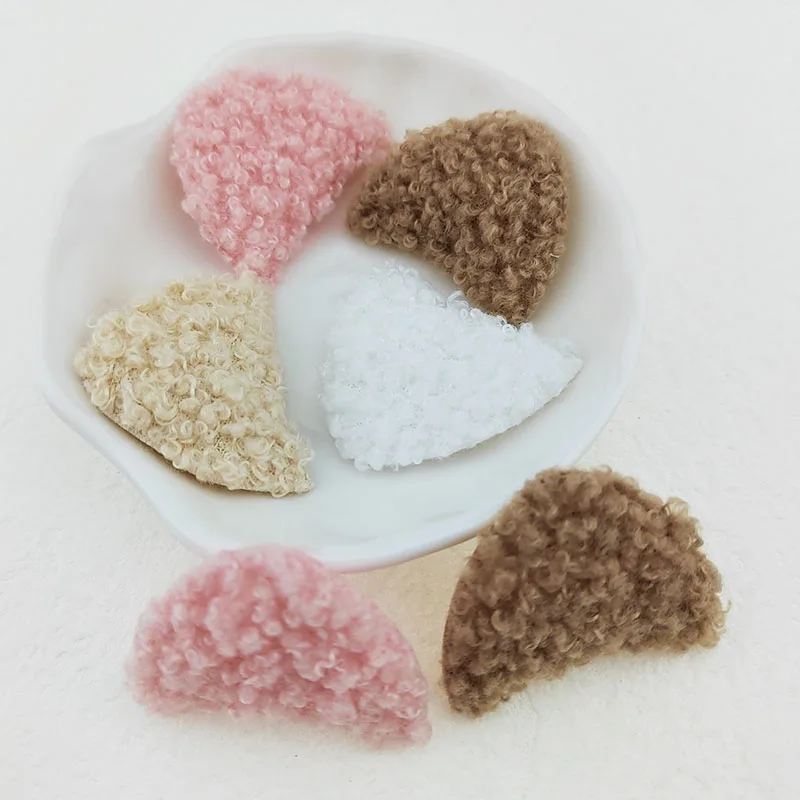 40 Stück, 4 x 3 cm, flauschige Filz-Katzenohren-Applikationen zum Aufnähen für Babykleidung, Mützen, zum Nähen, für DIY-Kopfbedeckungen, Haarspangen, Schleifen und als Accessoires. – Detail 7