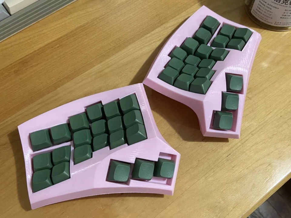 

Cygnus Split Keyboard Kit Custom Wireless 2.4g Single-mode Via Hot Swap Curved Surface Split Mechanical Keyboard Game Accessory