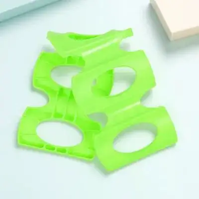 

Fridge Bottle Organizer with Silicone Beer Can Dispenser Stackable Drink Holder for Cans and Bottles Beverage Cooling Mat