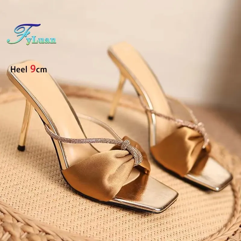 

Женская обувь на высоком каблуке с леопардовым принтом, шлепанцы из шелкового атласа на тонком каблуке с квадратным носком, женские туфли-лодочки с узкими ремешками и кристаллами, шлепанцы для вечеринок