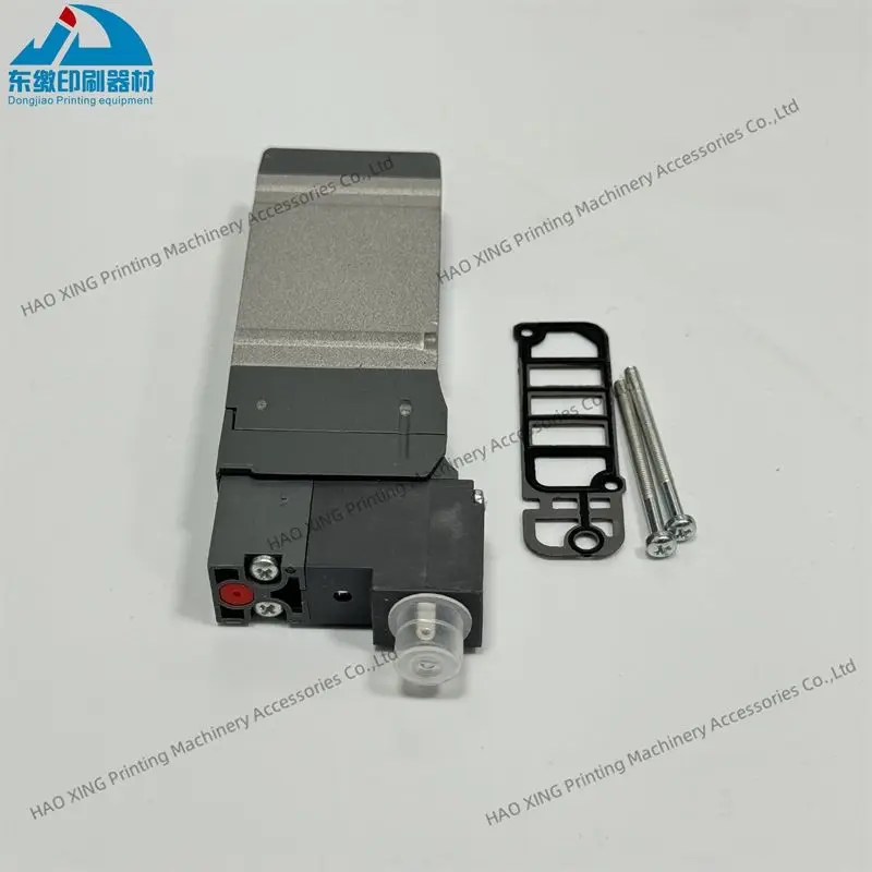 การพิมพ์อะไหล่เครื่องจักรสําหรับ Roland 700 Solenoid วาล์ว EN550-16-P53 Original Solenoid วาล์ว P000.305.P53