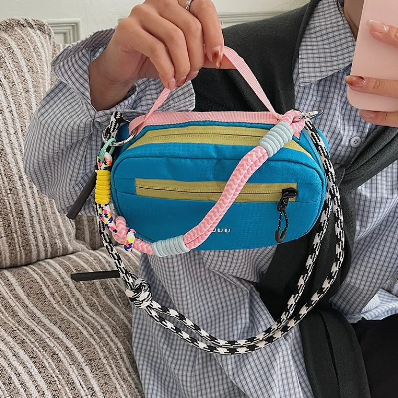 

Outdoor Trendy Lightweight Handbag Fashion Zippered Crossbody Bag Casual Travel Shoulder Bag Exquisite Woven Rope Chest Bag