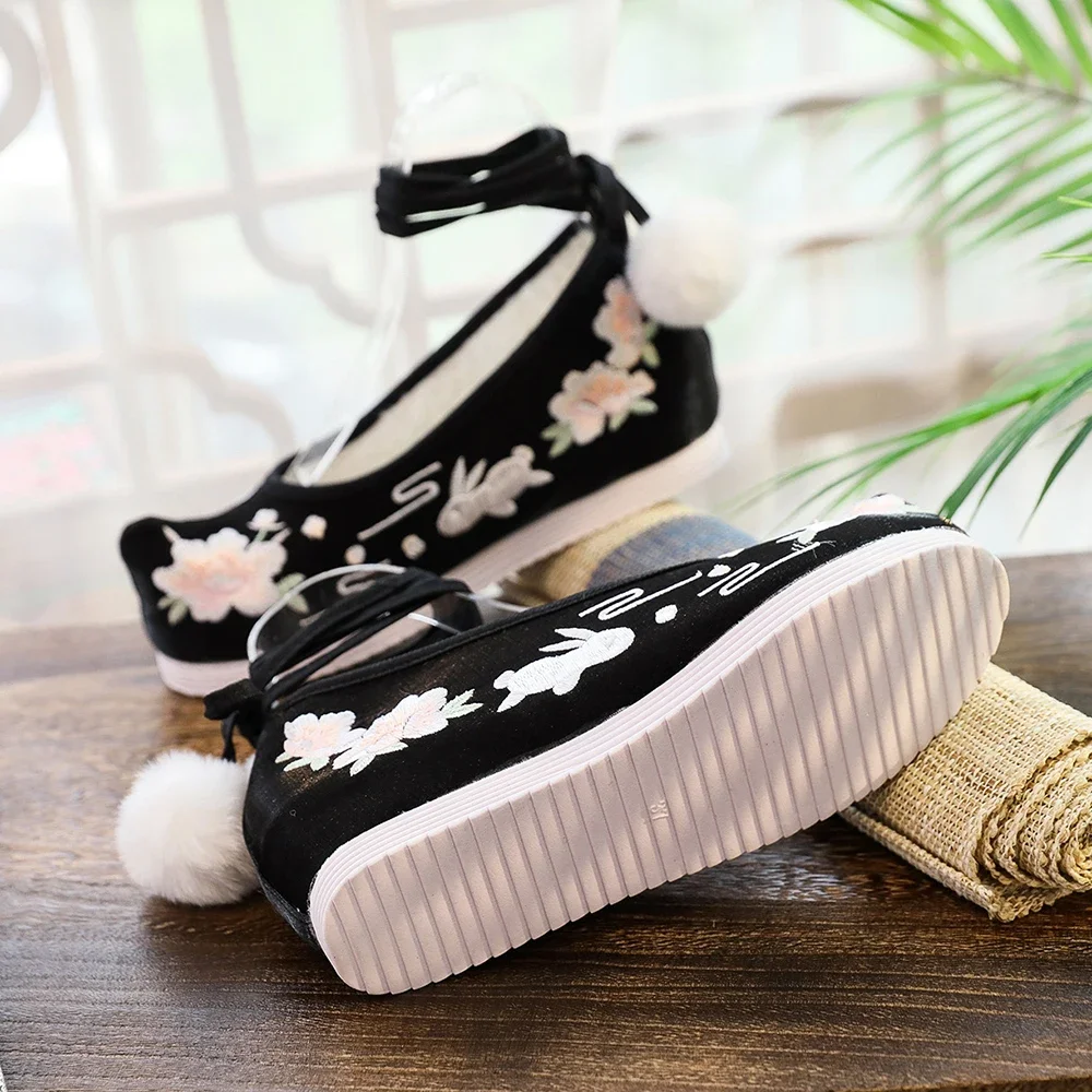 

Winter Women Warm Furry Plush Lining Satin Cotton Platform Shoes Ankle Strap Low Top Ladies Casual Embroidered Sneakers