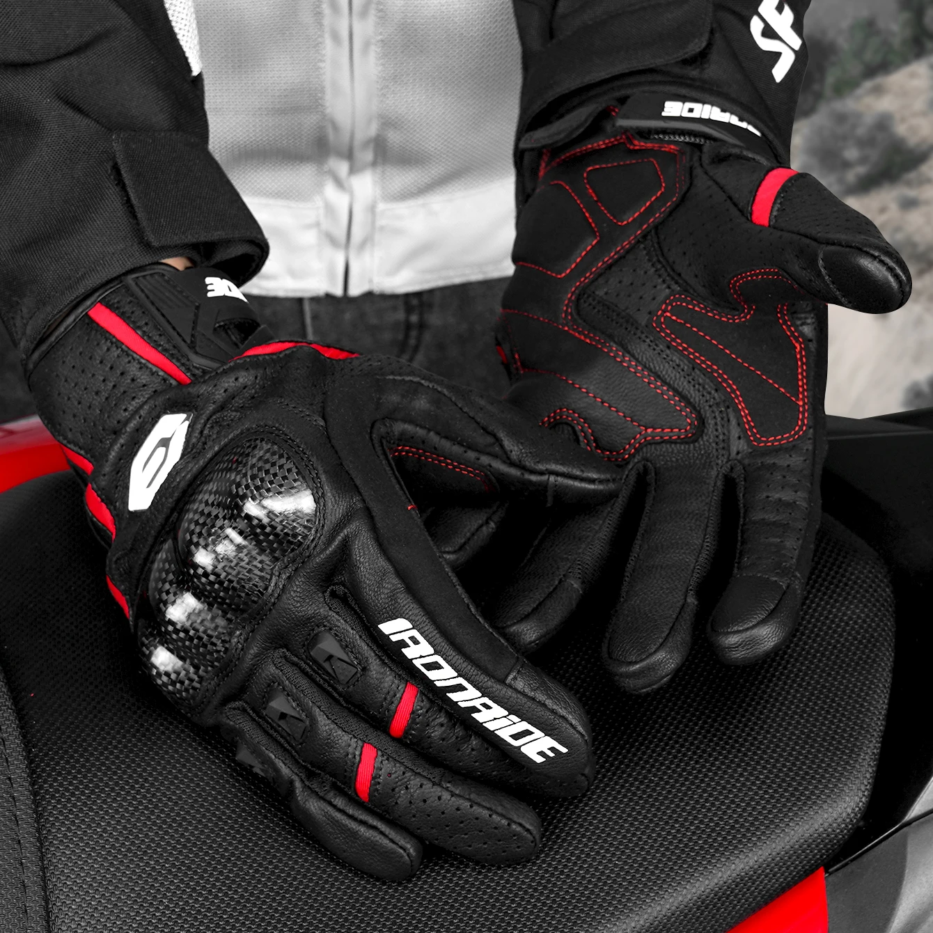 Men Carbon Fiber Motorcycle Gloves Cowhide Leather Moto Motorbike Motocross Gloves Anti-slip Protective Gear